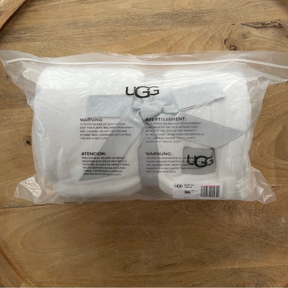 UGG Snow White Cozy Throw Blanket